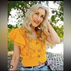 ZARA Ruffled knit vest 5802/033